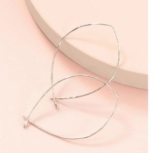 Stella & Dot Hammered Wire Large hoop